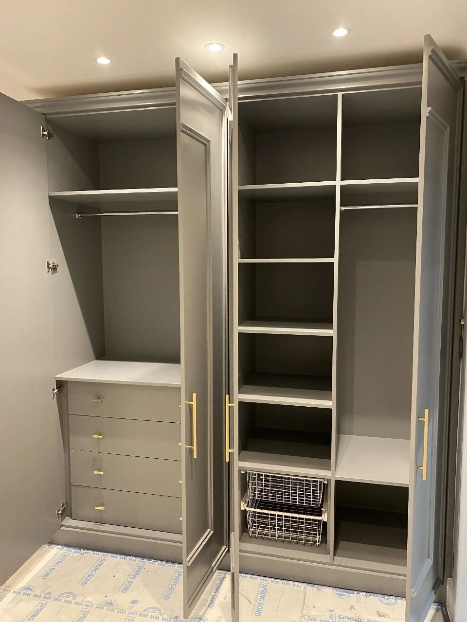 Fitted wardrobe interior